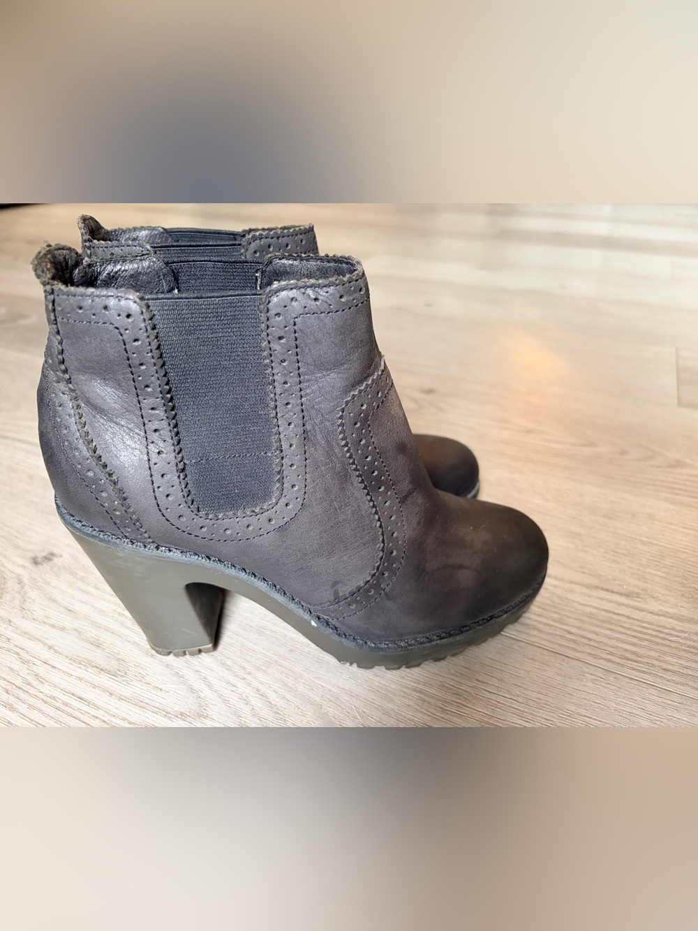 Sperry Claremont Black Leather Lug Heel Chelsea Ankle Boot W/5M